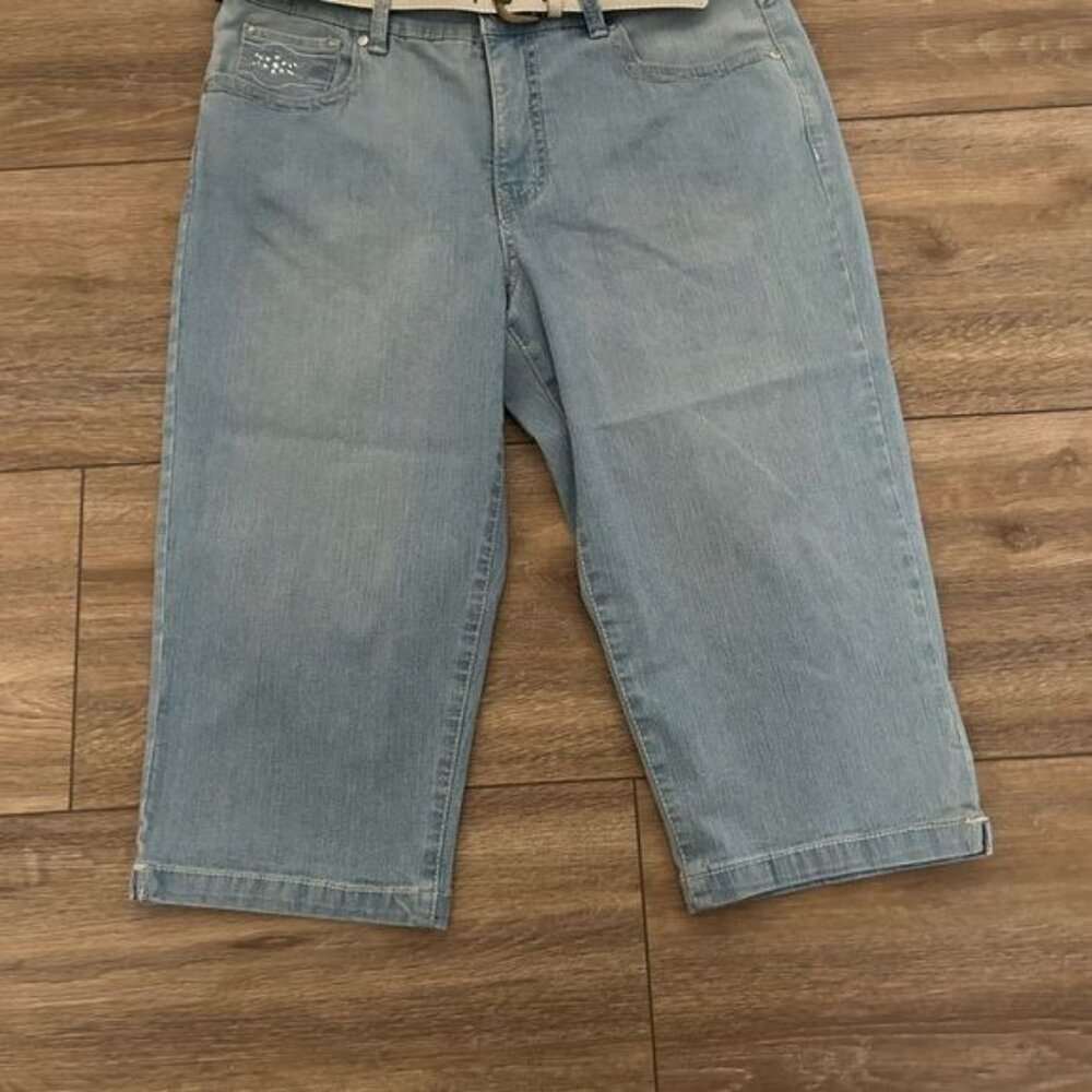 BandolinoBlu Sz 10 Stretch Cropped Denim Capri Jeans - Picture 3 of 16